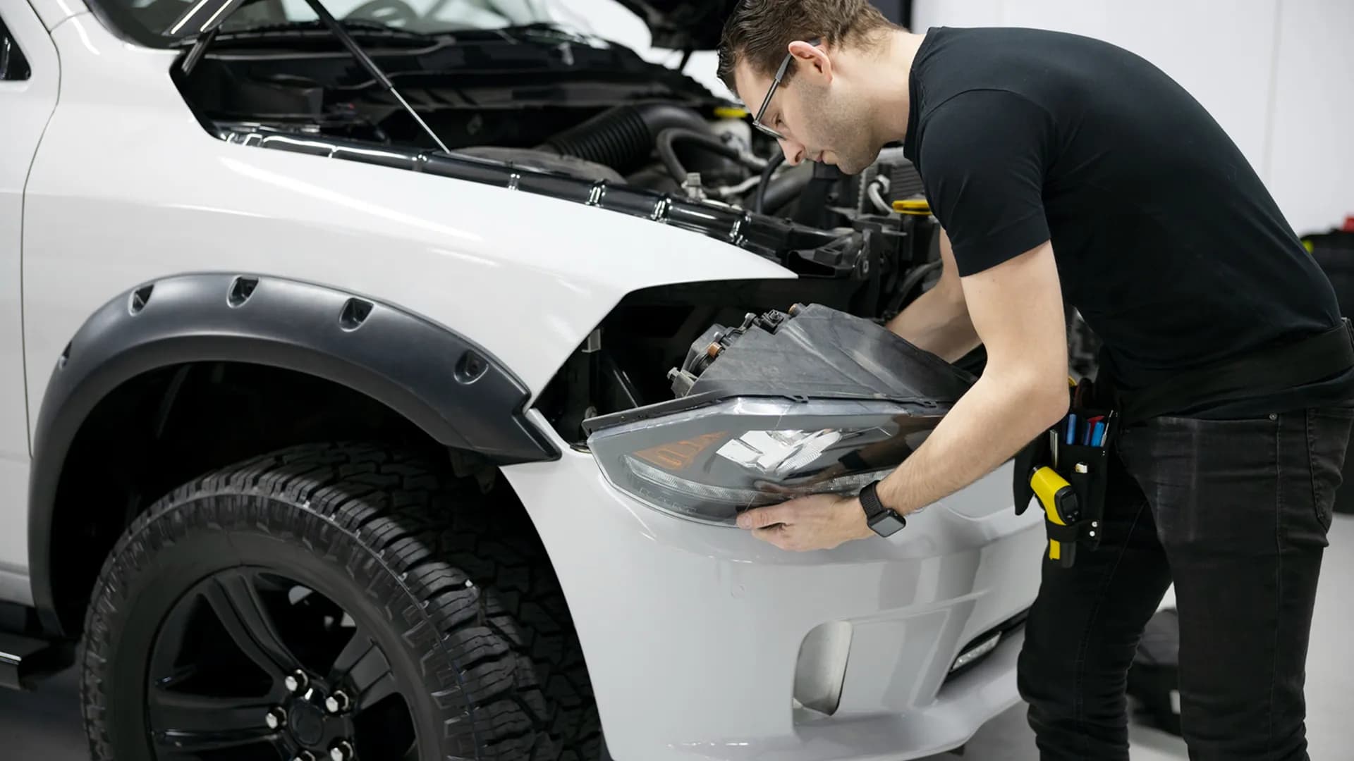 Auto body collision repair work in Chicago